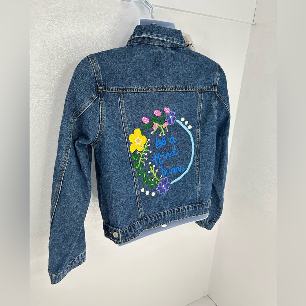 Love Tree Denim Jean Jacket Size Large Be a Kind Human Floral Painted Back‎ - Picture 6 of 13